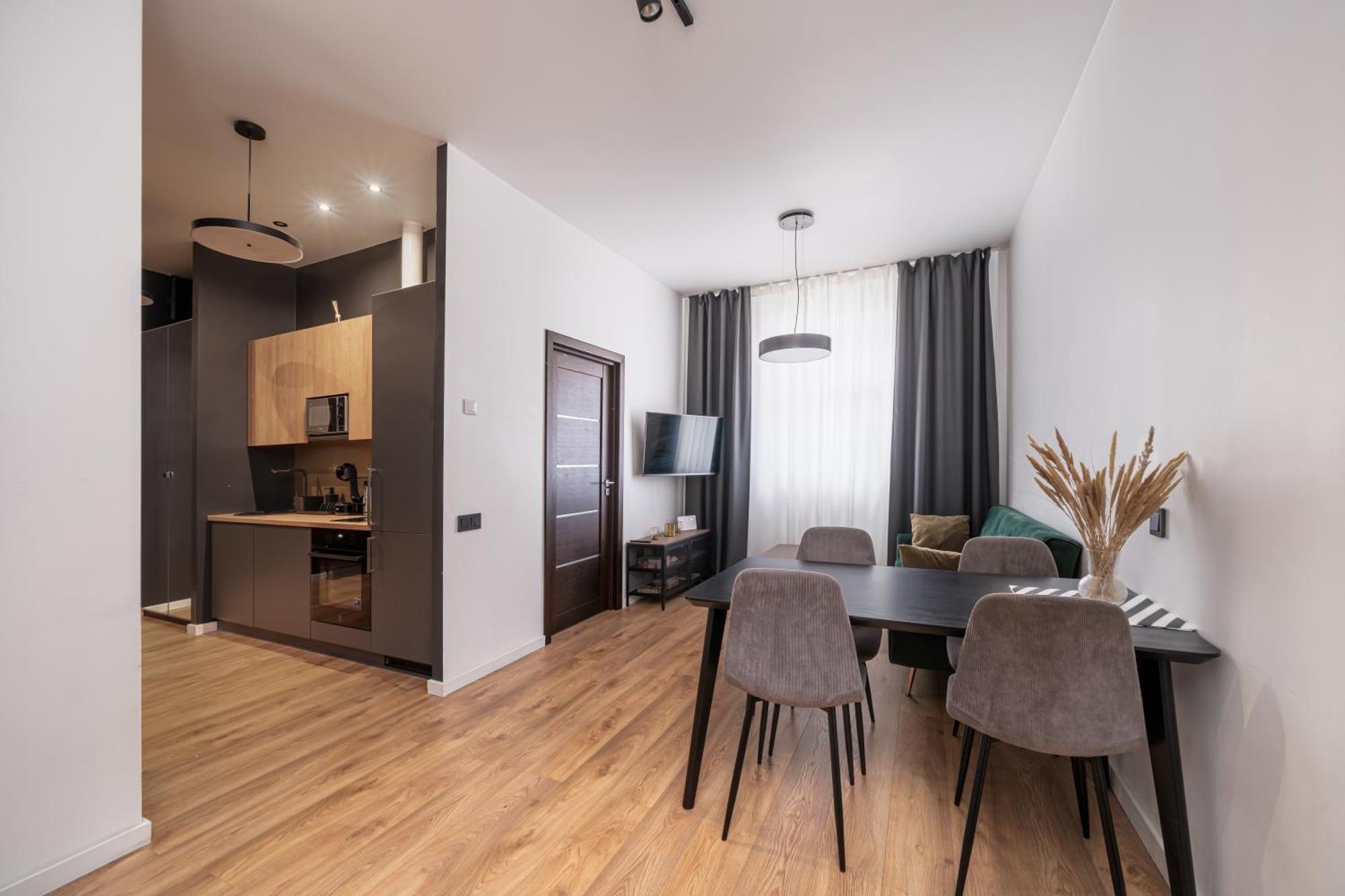 Lienes Iela Gem 1Br Apartment With Fireplace In Historic Unesco Center Riga Exterior foto