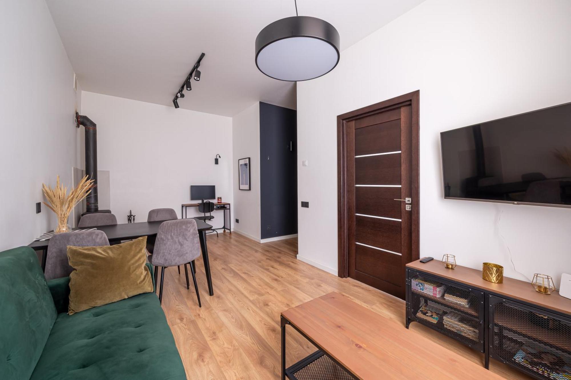 Lienes Iela Gem 1Br Apartment With Fireplace In Historic Unesco Center Riga Exterior foto