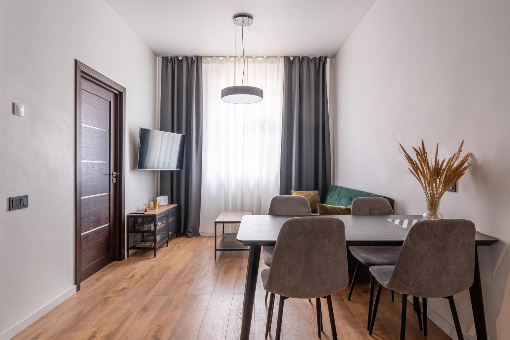 Lienes Iela Gem 1Br Apartment With Fireplace In Historic Unesco Center Riga Exterior foto